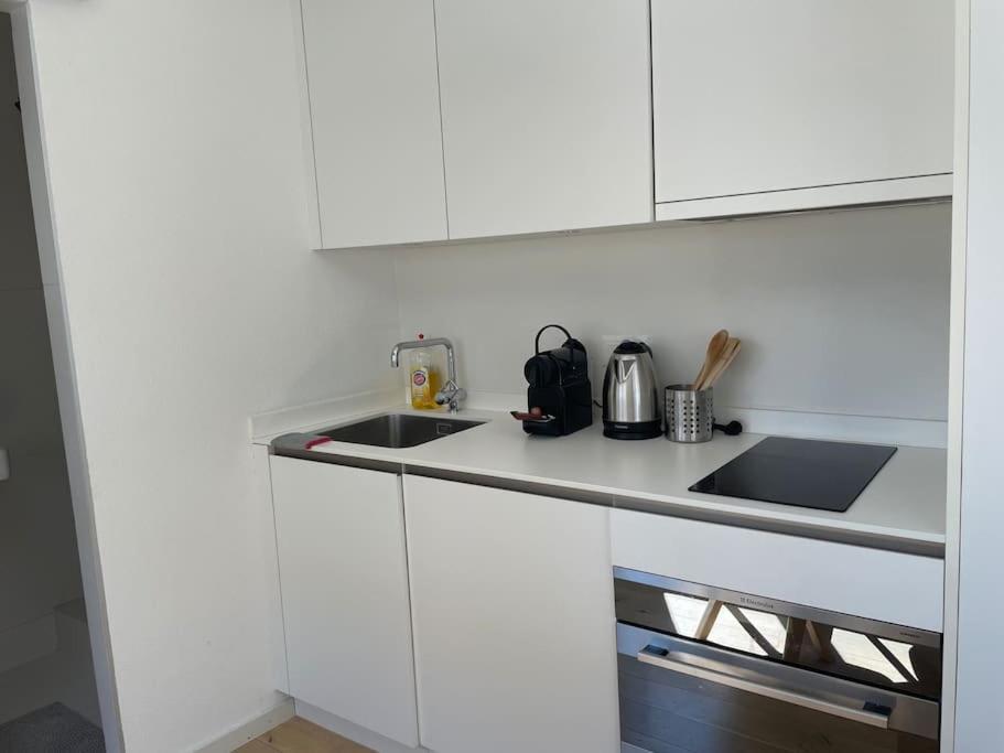 Studio Proche De La Gare ! Apartment Lausanne Bagian luar foto